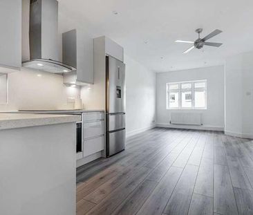 Hetherington Road, Shepperton, Surrey, TW17 - Photo 3