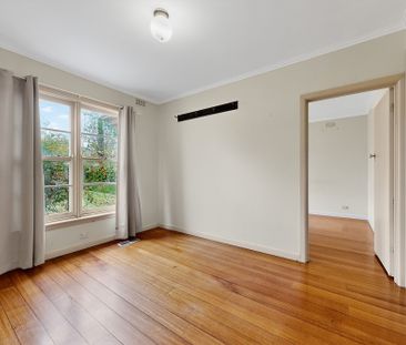10 Dumblane Street, Balwyn North VIC 3104 - House For Rent | Domain - Photo 6