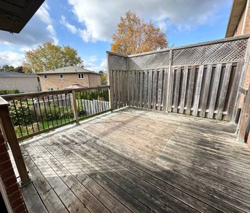 For Lease - 102 Hazelwood Drive, Newmarket, Ontario - Photo 1