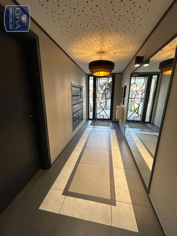 Location Appartement 3 pièces 65m² MONTFERMEIL 93370 - Photo 2