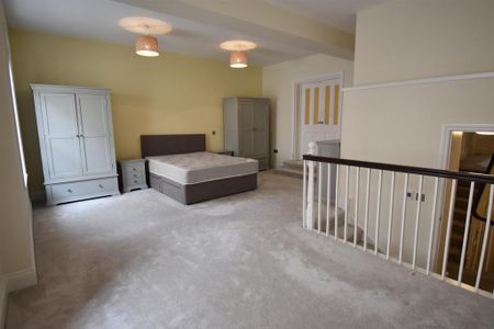 3 bedroom apartment to rent - Photo 5