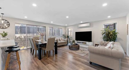 4 Bedroom Executive House - Photo 2