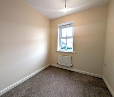 3 bedroom semi-detached house to rent - Photo 4