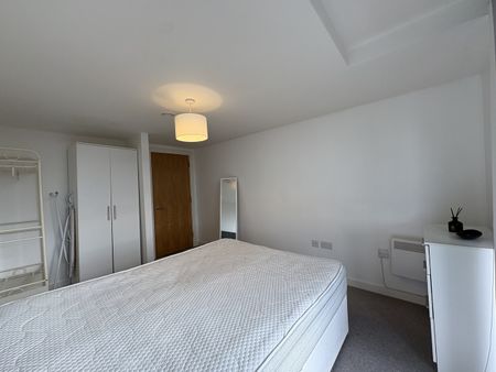 1 Bed Flat, Lydia Ann St, L1 - Photo 4
