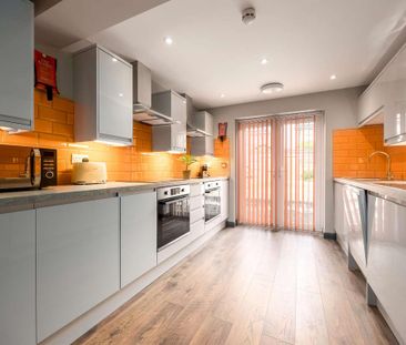 1 bedroom in a house share to rent - Photo 6
