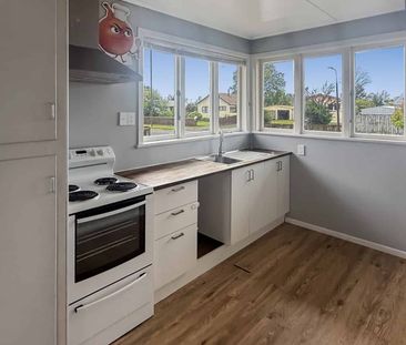 TURANGI - FOUR BEDROOMS - Photo 3