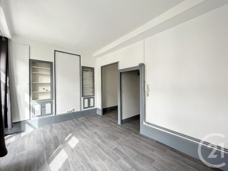 Location Appartement 1 pièce 41m² RIOM 63200 - Photo 2