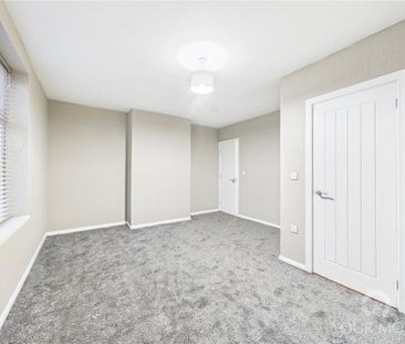 4 bedroom terraced house to rent - Photo 4