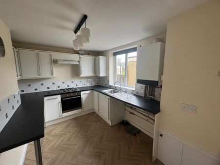 3 bedroom terraced house to rent - Photo 4