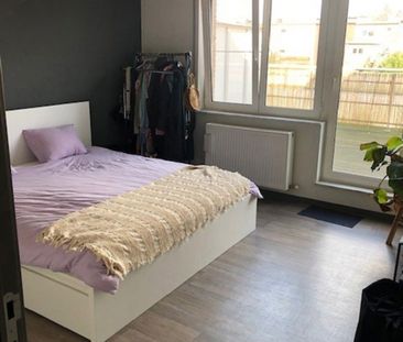 Zonnig 2 slaapkamer appartement met lift, garage en terras! - Foto 6