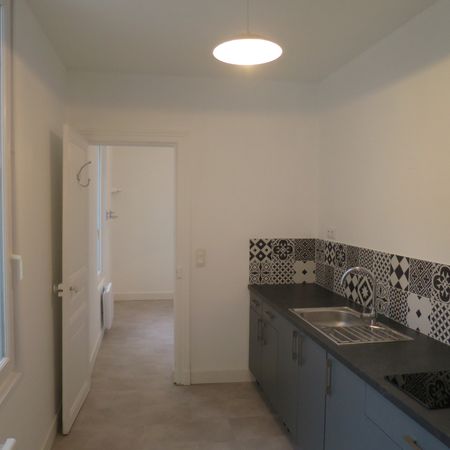 Appartement à louer - REIMS CLAIRMARAIS - Photo 4