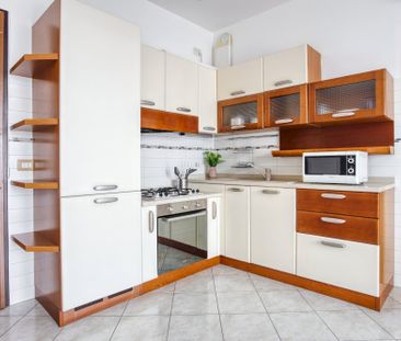 Cozy single room with window in Milan - Photo 6