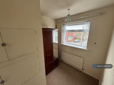 3 bedroom detached house to rent - Photo 3
