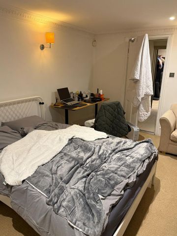 1 bedroom in a house share to rent - Photo 4