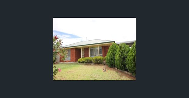 Conveniently Located 3-Bedroom Home in Quiet Court - Photo 1