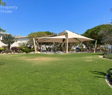 4 BR | Single Row | Contemporary Style - Photo 5