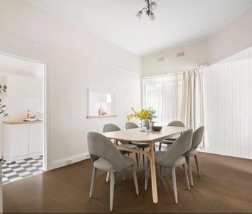 1/4 Rosebank Avenue, Strathmore VIC 3041 - Photo 5