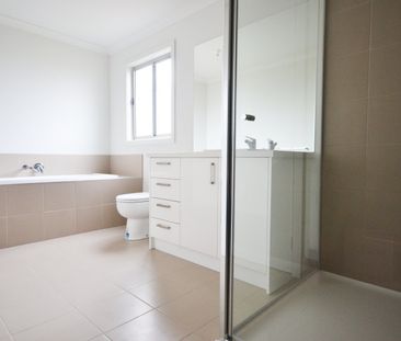 4/126 Moffat Drive, Lalor VIC 3075 - Photo 6