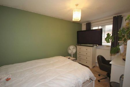 3 bedroom link detached house to rent - Photo 4