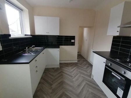 3 bedroom terraced house to rent - Photo 4