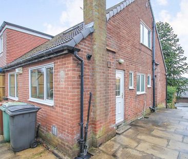 3 bedroom semi-detached house to rent - Photo 5