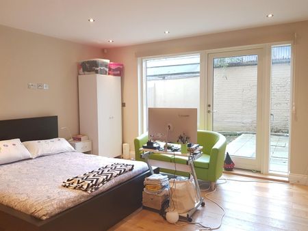 Studio Flat, Ferdinand Street, NW1 - Photo 3