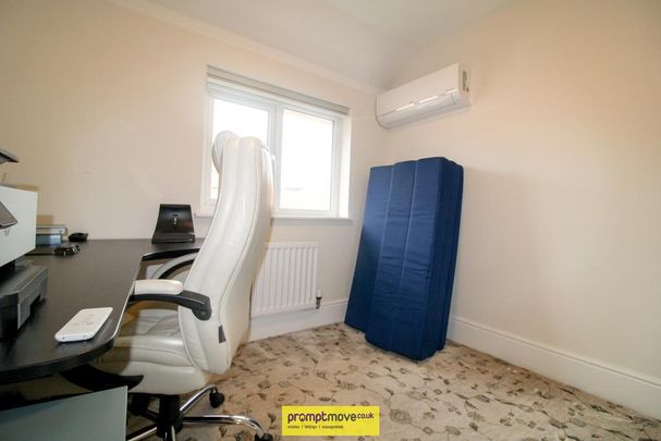 4 bedroom detached house to rent - Photo 1