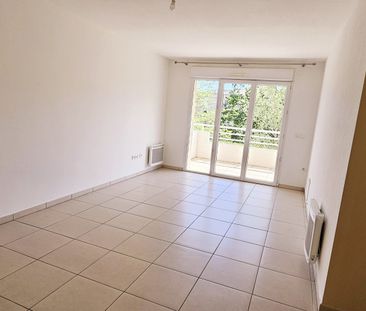 Location Appartement 3 pièces 57m² LE LUC 83340 - Photo 2