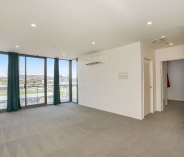 192/7 Irving Street, Phillip - Photo 1