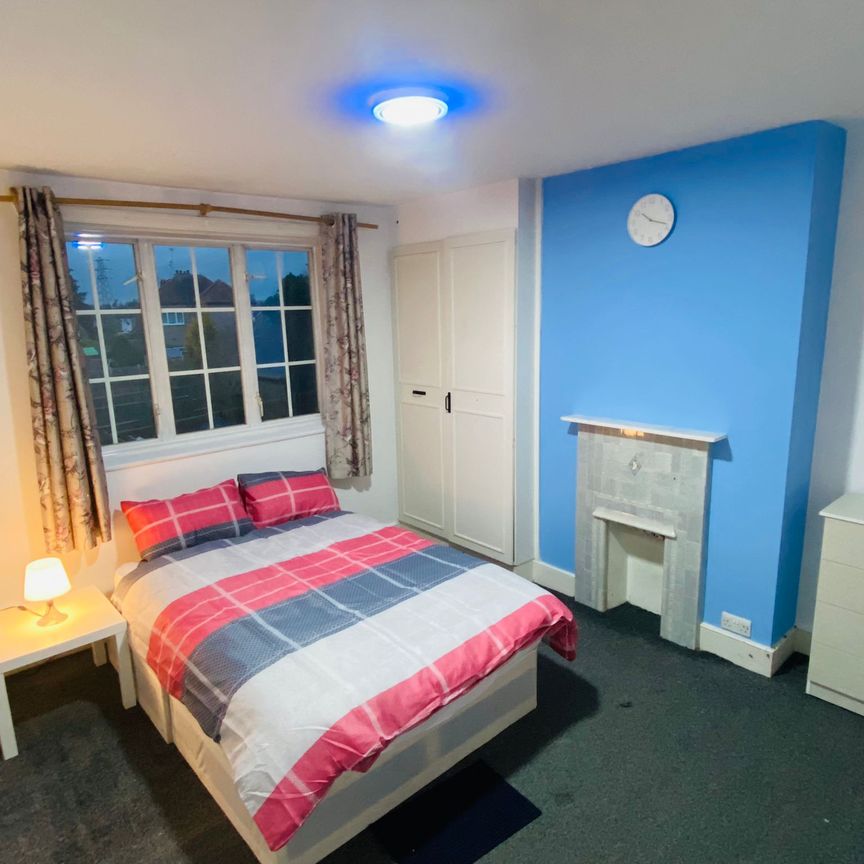 RM3 Church Drive | Harrow | London | HA2 7NW - Photo 1