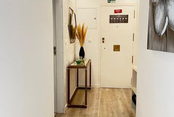 Quarto com varanda Amadora av Cravos Vermelhos