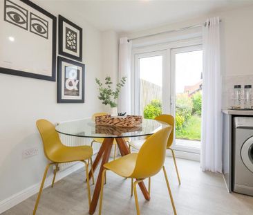 2 bedroom semi-detached house to rent - Photo 6