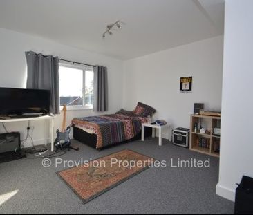 6 Bedroom Houses in Burley - Photo 5