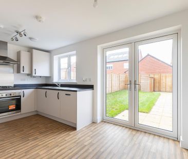 3 bedroom semi-detached house to rent - Photo 4