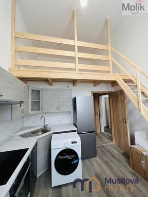 Pronájem bytu 2+kk 57 m² - Fotografie 1