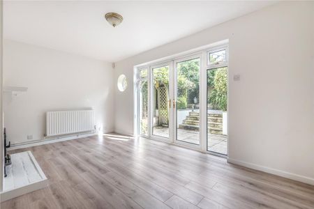 3 bedroom link detached house to rent - Photo 2