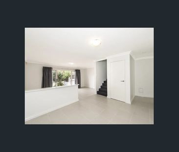 Maylands | 3-Bedroom Townhouse | Available 18 November 2025 - Photo 1