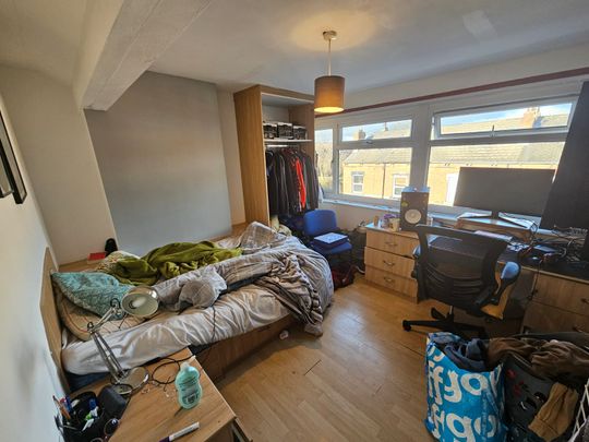 4 Bed - 21 Ashville Avenue, Headingley, Leeds - LS6 1LX - Student - Photo 1