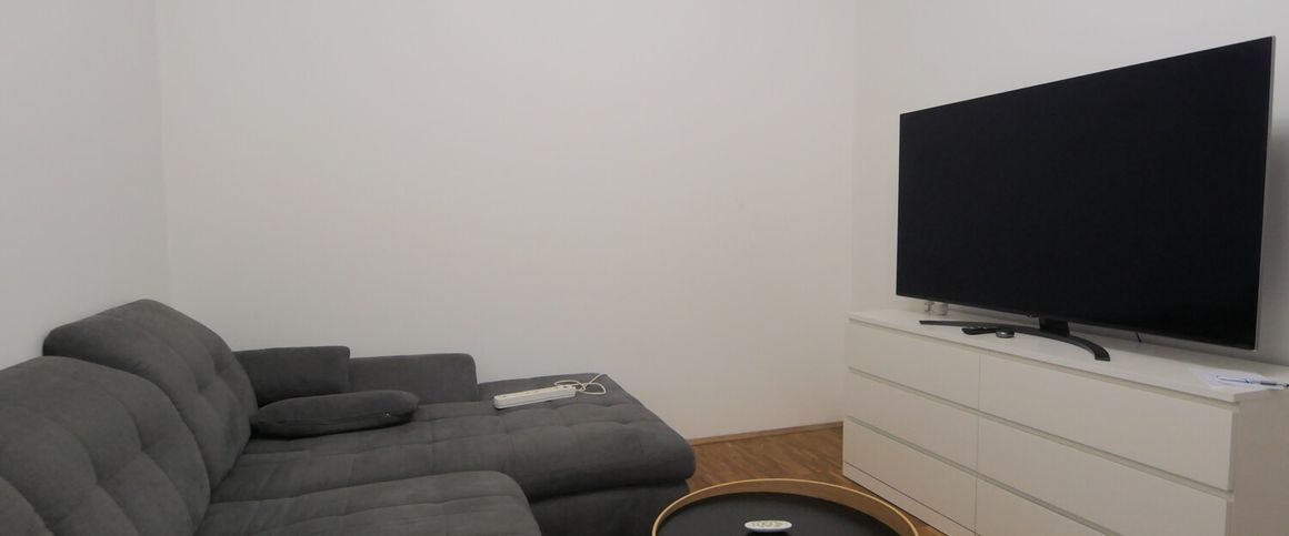 Wohnen in der Innenstadt: Exklusives Stadthaus mit Terrasse & Pkw-Stellplatz! - Foto 1