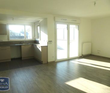 Location Appartement 3 pièces 69m² CHANGE 53810 - Photo 2