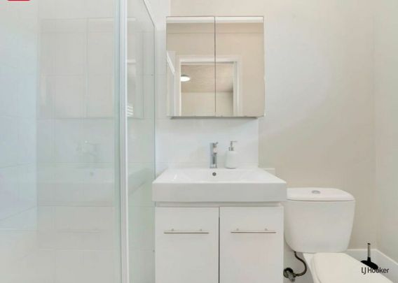 MODERN TWO BEDROOM UNFURNISHED BEACHSIDE APARTMENT - Photo 1