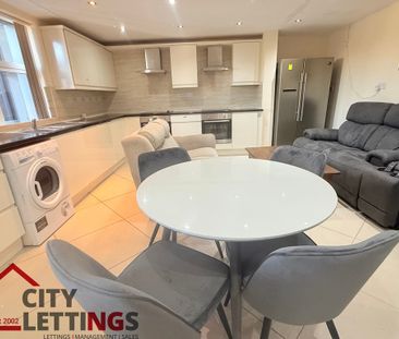 8 Bedroom Flat - Photo 6