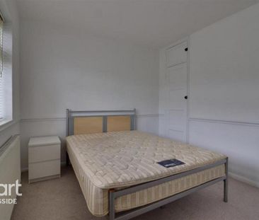 2 bedroom maisonette to rent - Photo 2