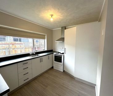 Comfortable two-bedroom home - Photo 6