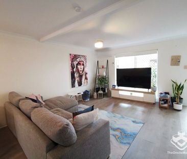 Ormiston 2 Bedroom, 2 ensuit close to all amenities - Photo 2