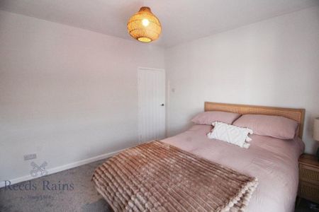 2 bedroom terraced house to rent - Photo 5