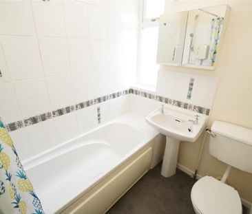 3 bedroom terraced house to rent - Photo 6