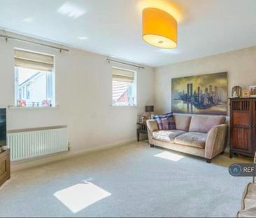3 bedroom semi-detached house to rent - Photo 1