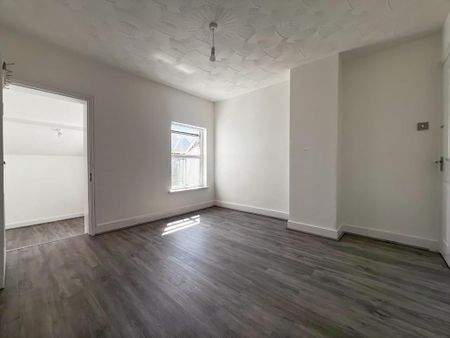 3 bedroom terraced house to rent - Photo 3