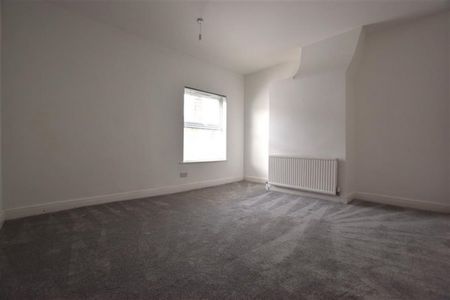 2 Bedroom Terraced To Let - Photo 3